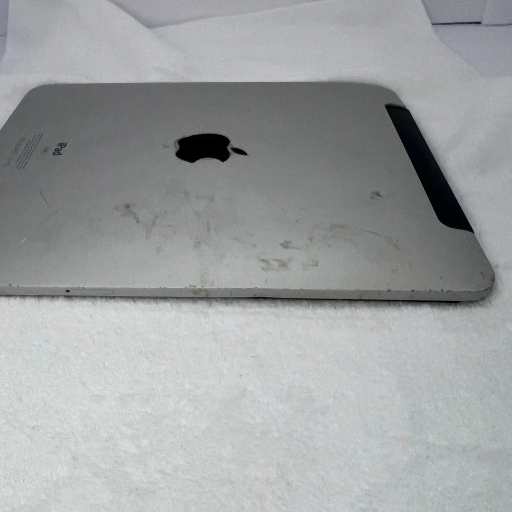 Apple iPad 1st Gen Tablet 32GB Silver Fair Broken For Parts A1337 WiFi 3G Tech